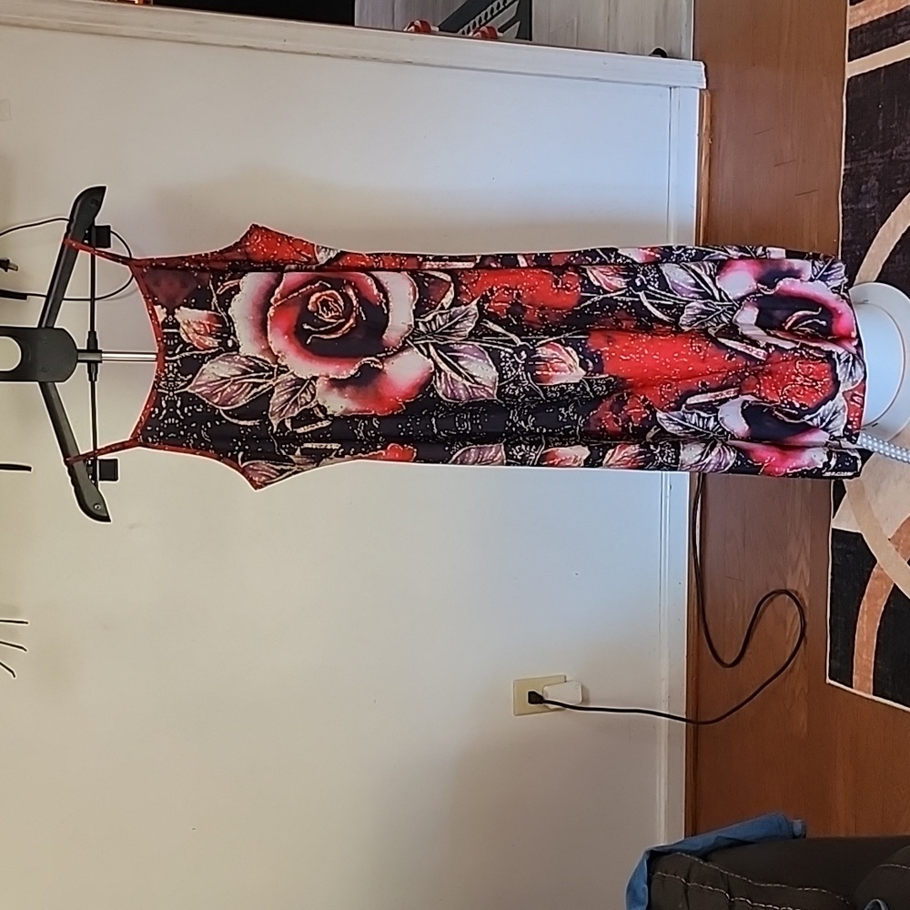 Plus-size Women's Tagless Night/Lounge Dress, Color Black/Red Floral, Size 4XL
